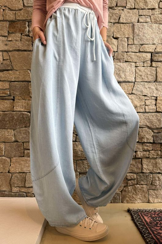 Washed Chambray Balloon Barrel Jean Light